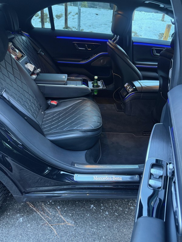 Chauffeur VTC avec nouvelle Mercedes Classe S pour vos déplacements à Montpellier 34 Hérault Occitanie

