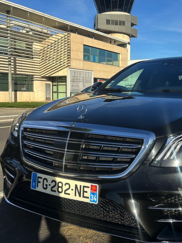 Chauffeur privé / VTC haut de gamme pour accueil jet privé chez Avia Partner de l’aéroport de Montpellier Méditerranée 34 Hérault Occitanie 