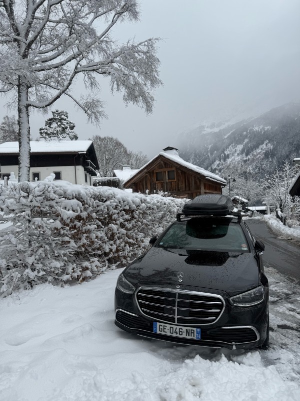 Taxi privé Cab pour tous transferts de Chamonix et Megeve jusqu’à Genève 