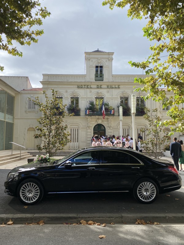 Location d’une voiture avec chauffeur privé pour mariage sur Montpellier 