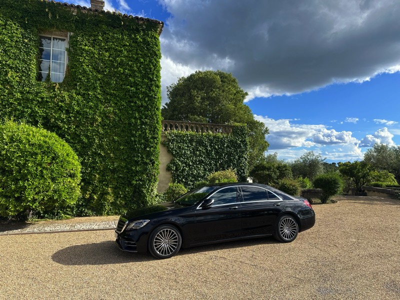 Chauffeur privé / VTC avec voiture de luxe et prestige pour mariages sur Montpellier 34 Hérault Occitanie.